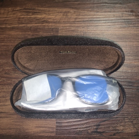 Tom Ford Black Sun glasses blue Lens aviator model tom ford velvet case ! (NEW)